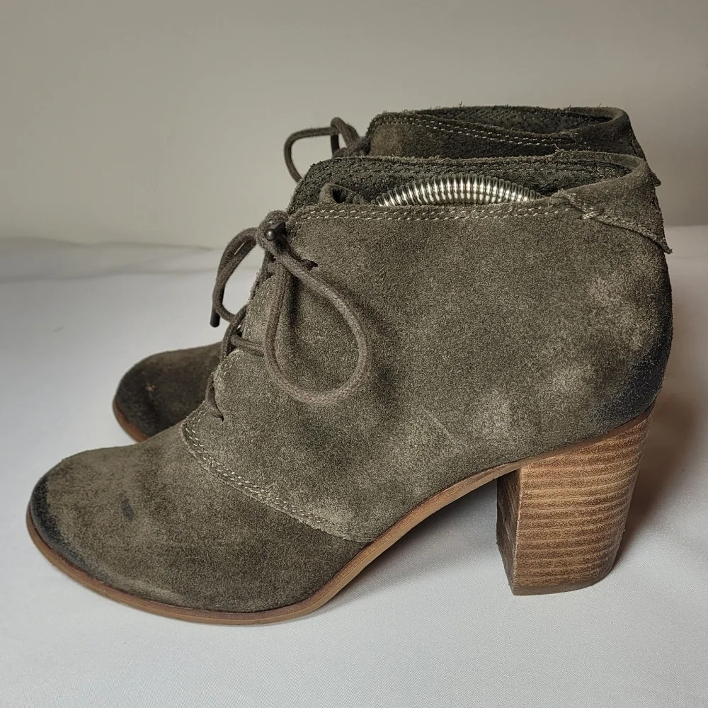 Toms Lunata Olive Green Lace-up Suede Ankle Heeled Booties sz 8.5